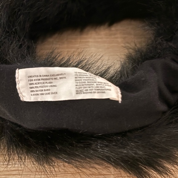 Vintage Black Faux Fur Hat/headband/gloves. Beautiful set (Avon). Set of 3!!! - Picture 6 of 8